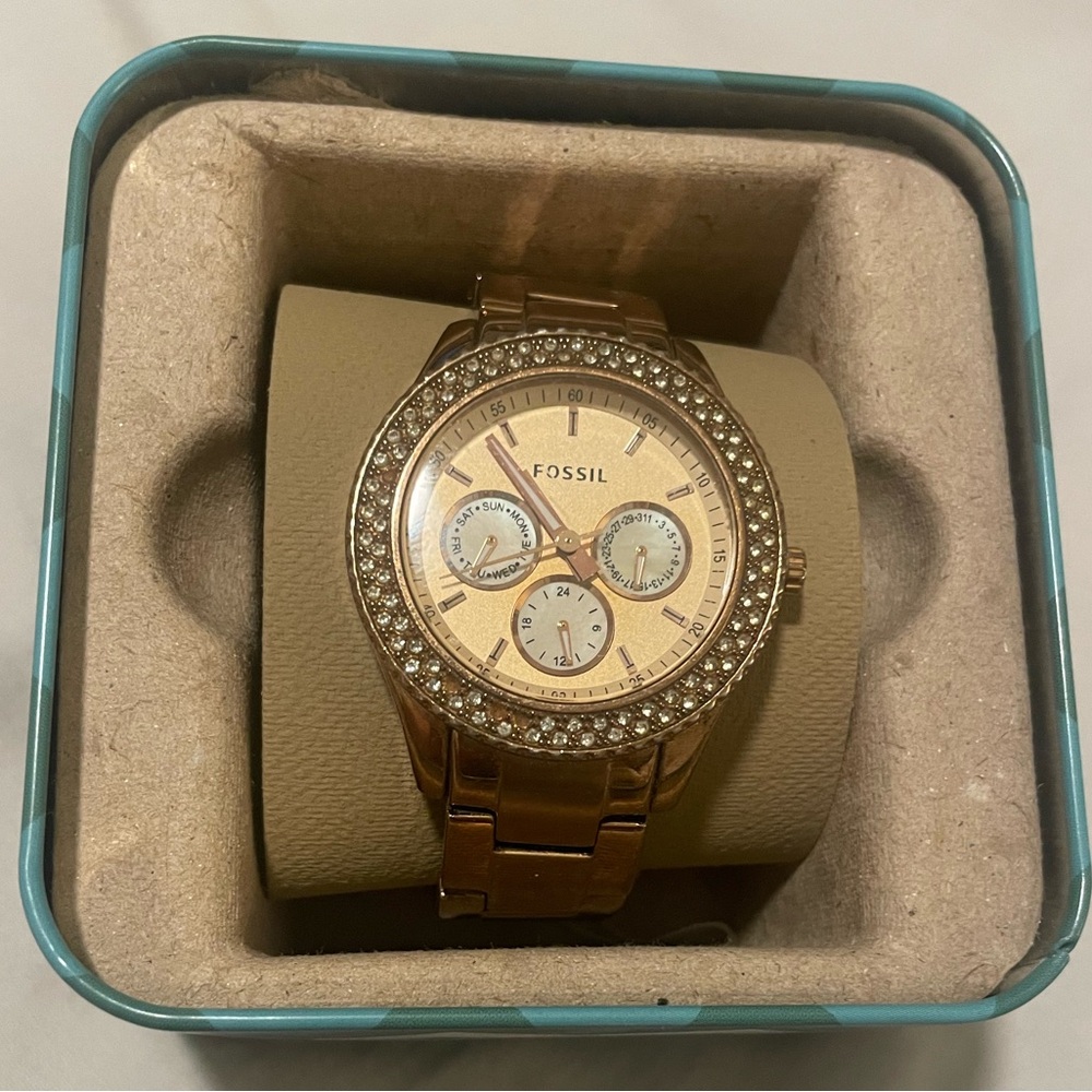 Fossil Rose Gold Women’s Watch with Crystal Accents - Picture 3 of 8